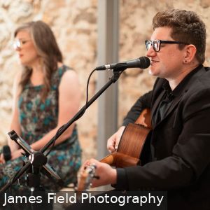 Marly Cruse and Katie Fielder from Cruse Entertainment performing acoustic music at Howard Vineyard in Adelaide South Australia